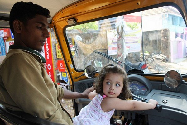 This Bengaluru Medical Student Drives An Auto To Make Money Not For Himself But For Those In Need