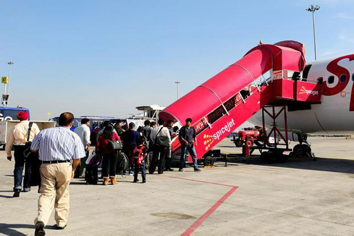 SpiceJet Kochi To Mumbai Flight Somehow Manages To Forget 40 Passengers