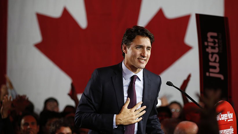 After Grabbing And Elbowing MPs In Parliament Justin Trudeau Apologizes