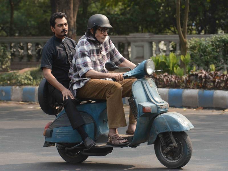 Why People Are Ready To Pay Lakhs For This Antique Blue Scooter In Kolkata