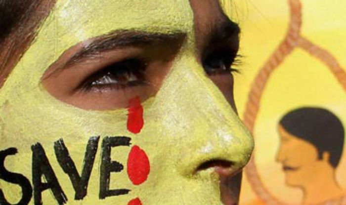 Raped And Abandoned 13-Year-Old Delhi Girl Is Now Battling For Her Life