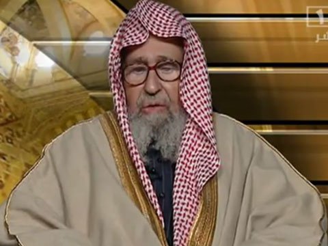 A Saudi Cleric Just Said Taking Pictures With A Cat Or Even A Dog Is Prohibited