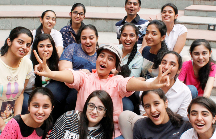 Girls Outshine Boys In The Class 10 CBSE Exams 96.21 Percent Qualify For Higher Education