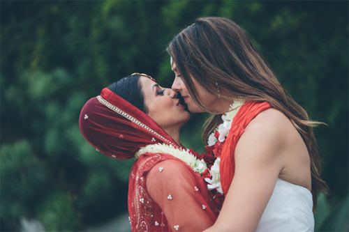 13 Heart-Warming Pictures From The First Indo-US Lesbian Wedding Are A Celebration Of Love