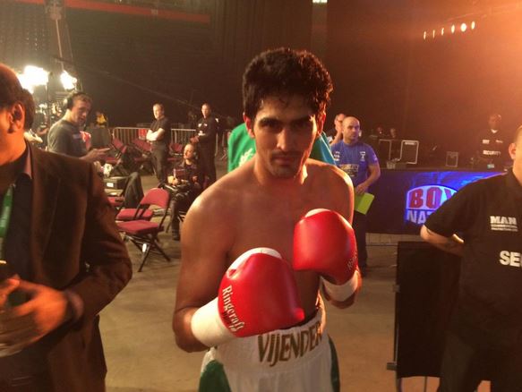 Vijender Singh Just TKOâ€™d His Opponent In His Pro-Boxing Debut!