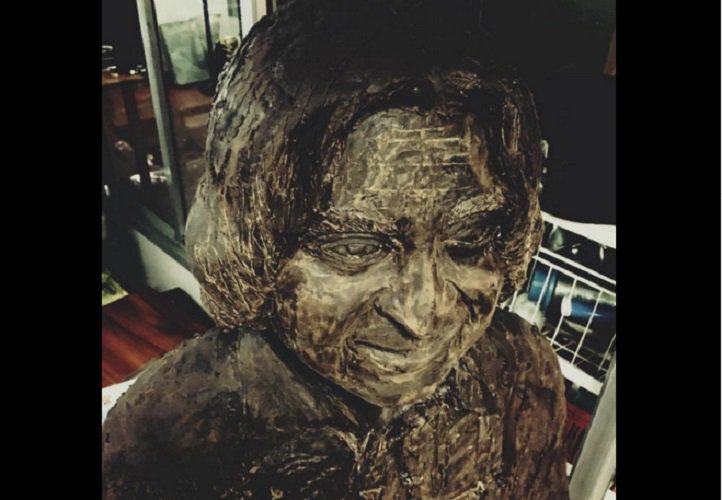 Sweet Tribute To Kalam: A 6-Feet Tall Chocolate Statue That Weighs 400 KG
