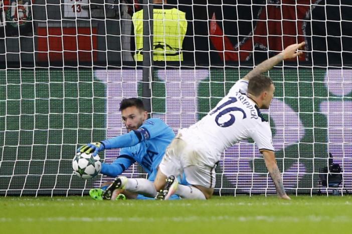 Hugo Lloris Makes Wonders in Champions League Saving Leicester City as Perfect Start Continues!