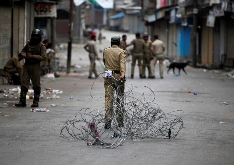 In Digital India An Internet Blackout Leaves Kashmir In The Dark